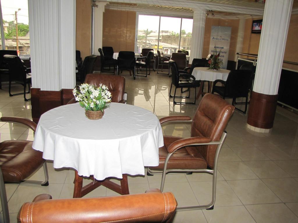 Afrique Hotel Douala Airport Exteriör bild